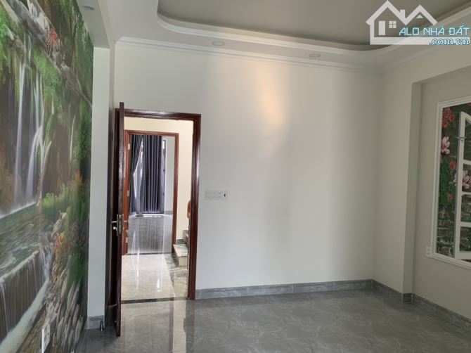 Bán nhà kdc phú hồng thịnh 9 3 tầng 66m2 4PN-4WC giá rẻ 5 tỷ tiện ở và kinh doanh