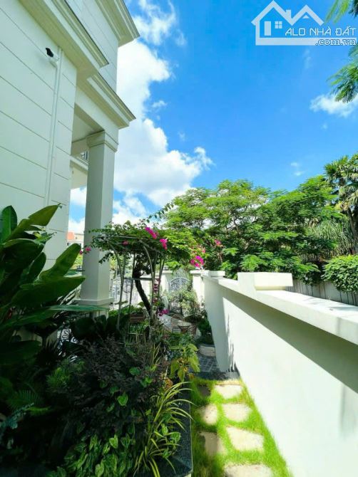 Biệt thự góc 2 mặt tiền– siêu phẩm trong lòng Thảo Điền,Q2 (17x23m) -3 tầng- 98tỷ về 90 tỷ