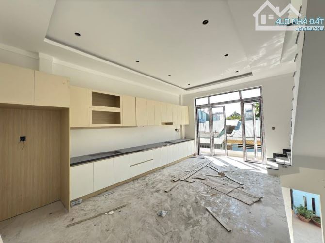 NHÀ 1 TRỆT 2 LẦU HẺM NGUYỄN KHUYẾN, P. TÂN LỢI, 03 PHÒNG NGỦ, FULL NỘI THẤT, GIÁ: 3,55 TỈ