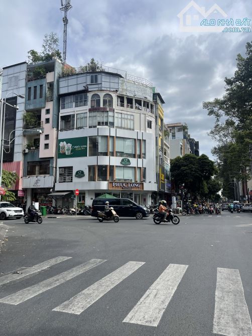Góc 2MT Nguyễn Khắc Nhu + Cô Bắc, Quận 1 - 9x18m - 3 Tầng - HĐT 250 triệu - giá 80 tỷ
