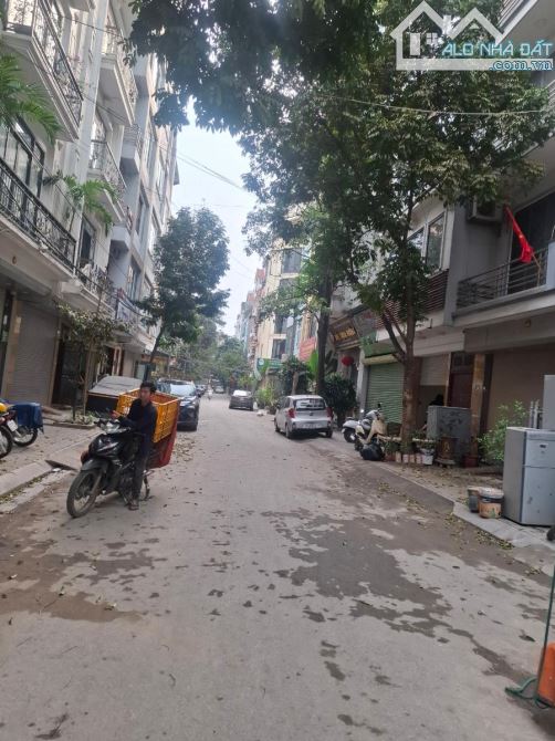 SIÊU PHẨM PHỐ VĂN PHÚ - NGÕ TO NHƯ PHỐ - PHÂN LÔ VỈA HÈ - OTO TRÁNH - 7 TẦNG - THANG MÁY