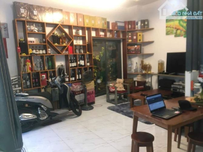 Sang nhượng nhà 3 tầng kiên cố -tố hữu - Hải châu