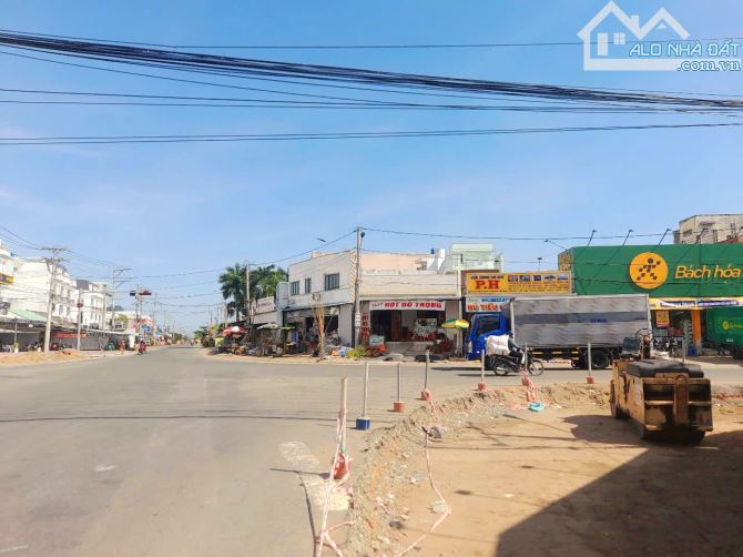 Siêu phẩm, 1170m2 đất có 300m2 thổ cư, kdc Mỹ Thạnh, 850tr