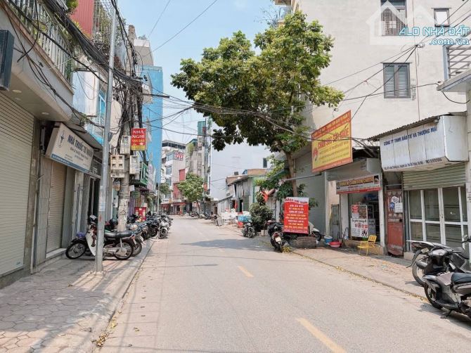 MẶT PHỐ CHÙA QUỲNH, HAI BÀ TRƯNG, VỈA HÈ RỘNG, Ô TÔ TRÁNH, 2 THOÁNG, KINH DOANH 50M2.
