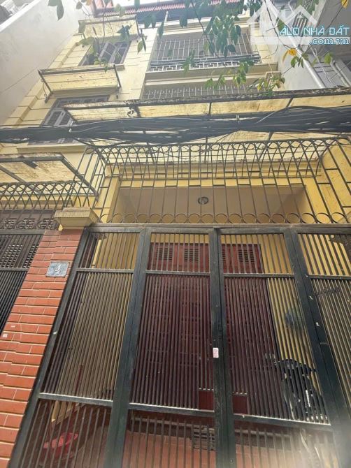Bán nhà Vũ Tông Phan - giá Đầu Tư - 63m2 chỉ 12.5 tỷ - Ngõ nông rộng 20m ra phố - 10