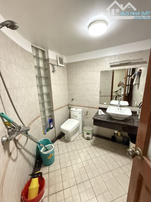 BÁN NHÀ PHÂN LÔ HOÀNG CẦU ĐỐNG ĐA,52M2 x 5 TẦNG,O CHƠF THANG MÁY- VỈA HÈ KINH DOANH. - 10