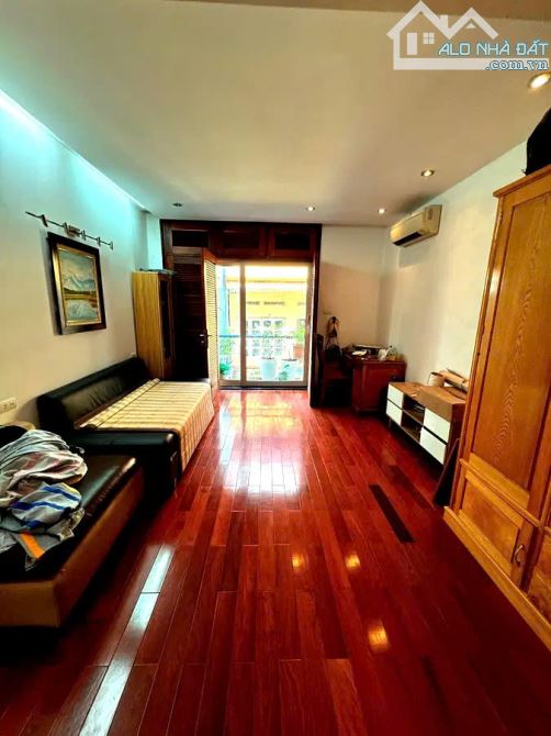 BÁN NHÀ ÂU CƠ. TÂY HỒ. 42M2 5 TẦNG MT 4M GIÁ 10 TỶ- NGÕ THÔNG CÁC NGẢ - RẤT GẦN Ô TÔ - - 1