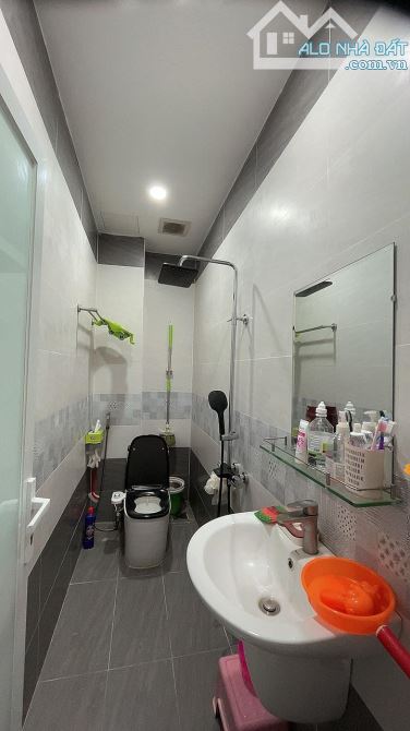 Mua bán nhà đường Nguyễn Quý Anh quận Tân Phú 85m2x3T chỉ 6 tỷ 650. - 1