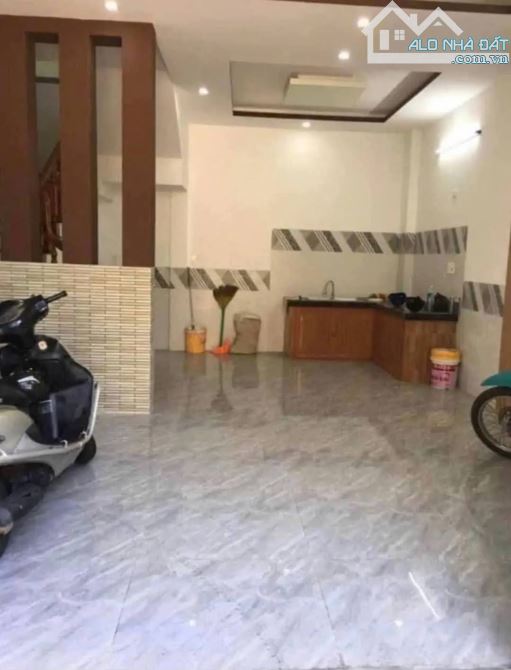 Bán nhà 4 tầng mặt tiền khu cần vương dt 40m2 ngang 5,7m giá 4ty600 - 1