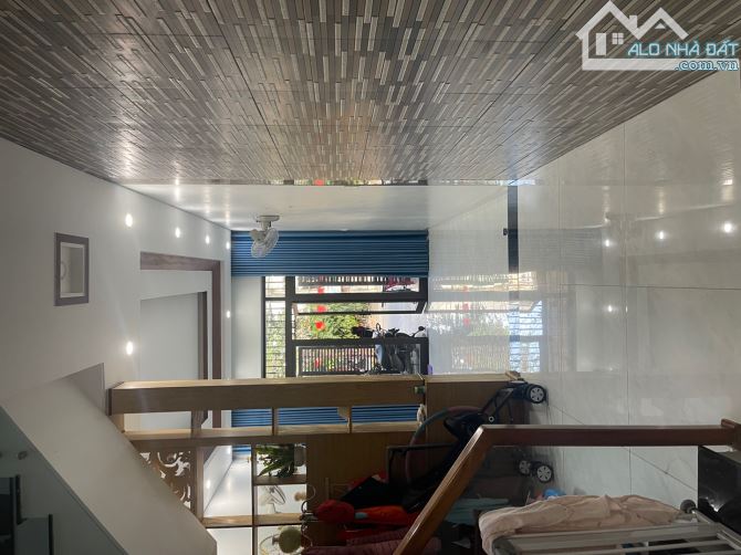 BÁN NHÀ 3 TẦNG GẦN BIỂN SƠN TRÀ  giá nhỉnh  6 TỶ  MẶT ĐƯỜNG PHẠM VẤN  XINH ĐẸP - 1