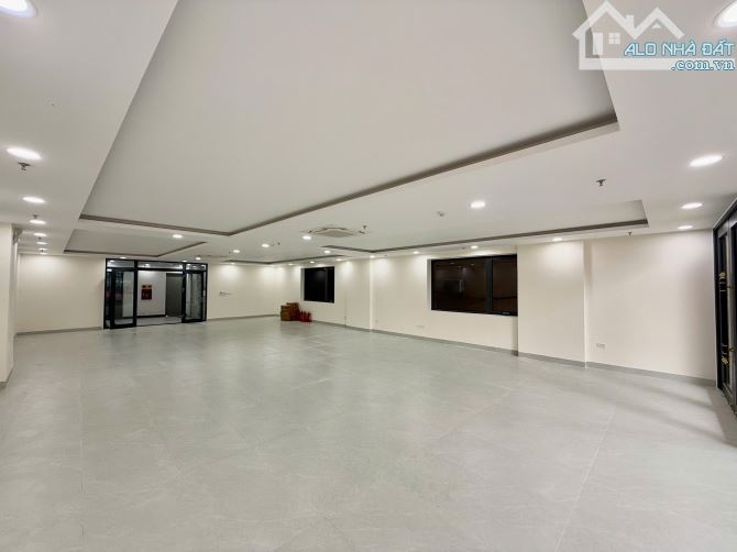 Cho thuê tòa nhà văn phòng tại Dương Nội Hà Đông, DT 165m x 6,5T thông sàn, thang máy - 1
