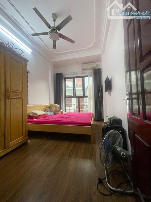 Bán gấp nhà phố Tân Khai, 35m2, 5 tầng, ngõ hơn 2m, giá 6.5 tỷ. - 1