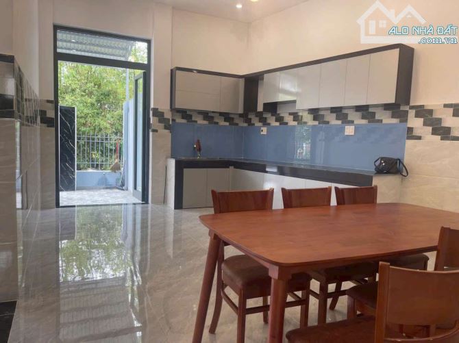 🔴CHỦ CHÀO BÁN NHÀ C4 MÊ ĐÚC LÔ GÓC 2MT THÔN QUANG CHÂU ĐƯỜNG Ô TÔ DT145m NGANG 9M Giá 2ty - 1