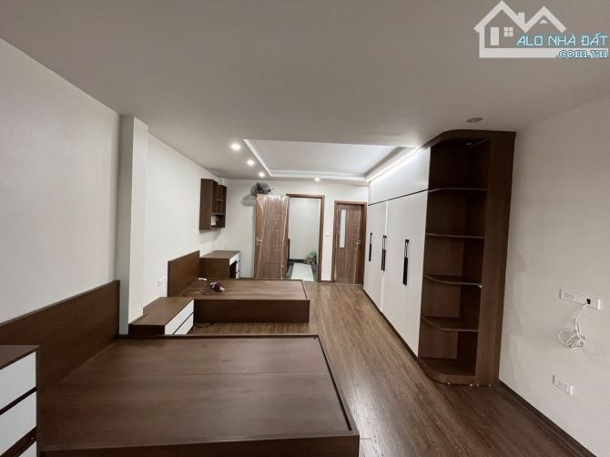 NHÀ NGUYỄN KHOÁI - 43/64M2 - 6 TẦNG - GARA ÔTÔ - KINH DOANH - NGÕ THÔNG - 9.8 TỶ - 1