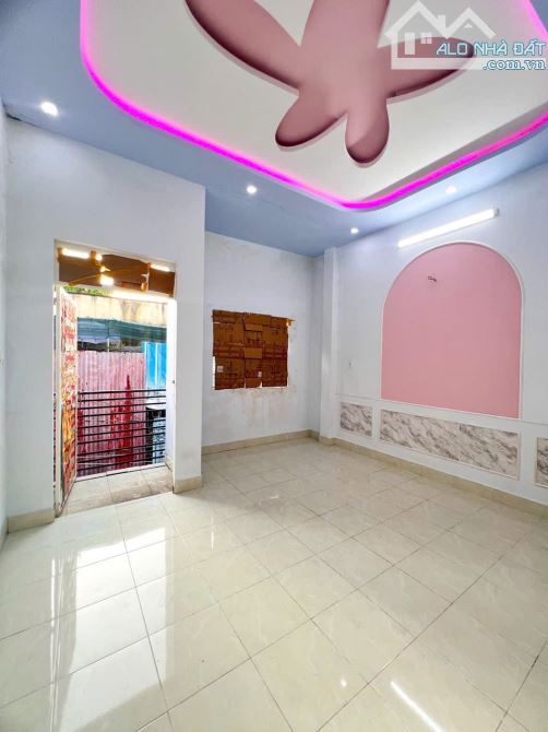 Bán Nhà Trệt Lầu 2 Mặt Tiền Hẻm 138 Trần Hưng Đạo - 1