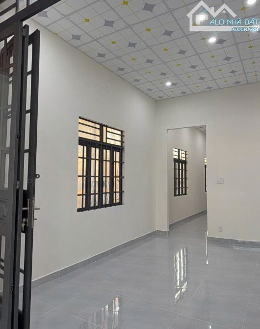 bán nhà vị trí đẹp gầ chợ long hải nằm trên 2 trục đường lớn - 1