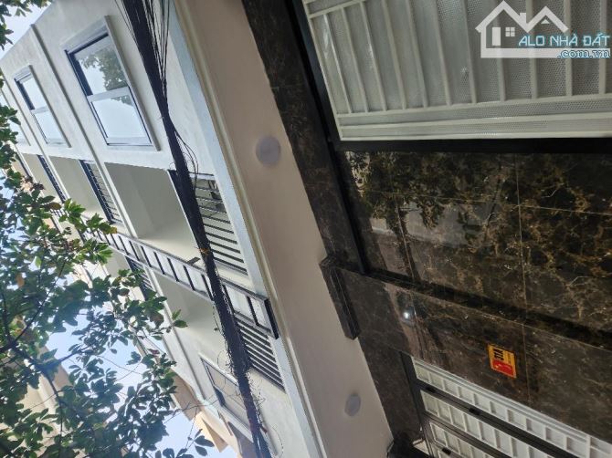BÁN NHÀ ĐẸP MỚI KOONG TÂN TRIỀU ; DT 60m. X Mt 6m ; Toà căn hộ cho thuê cao cấp x6 tầng x - 1
