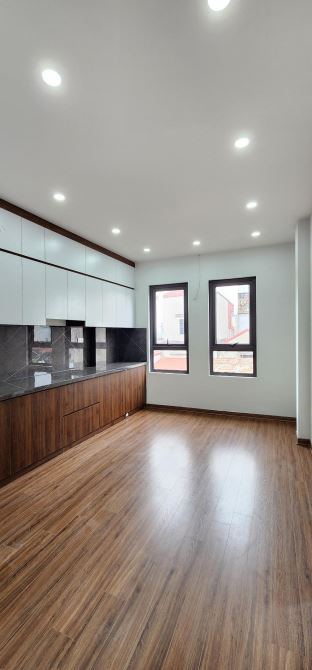 Chính chủ nhờ bán nhà mới xây 6 tầng thang máy phố Lê Duẩn, Hồ Ba Mẫu - 1