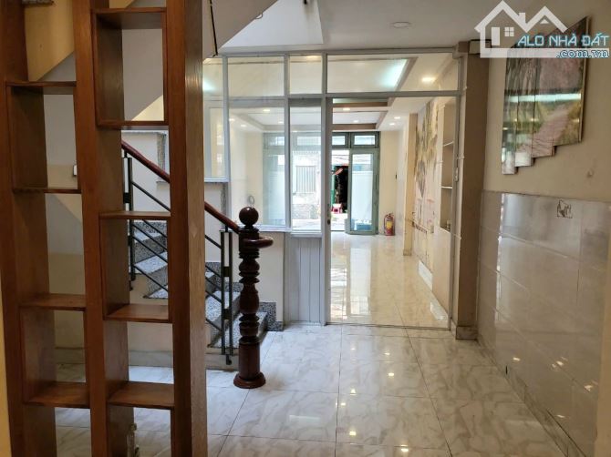 Nhỉnh 10 tỷ - Quận 5, Ô tô, Kinh Doanh, 66M2(4x16.5) 3 Tầng, Sổ Vuông vức - 1