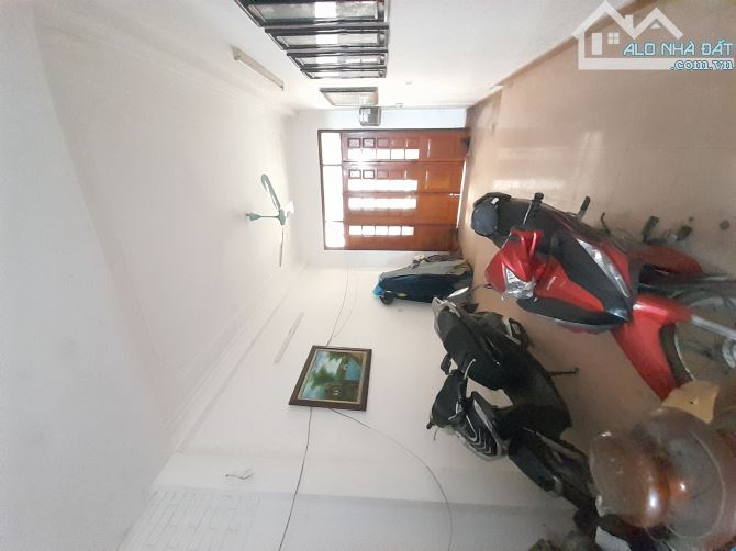 BÁN NHÀ NGÕ 686 KIM GIANG, THANH TRÌ, 46M,5 TẦNG, 7.95 TỶ, DÒNG TIỀN 15TR/TH, SỔ VUÔNG - 1