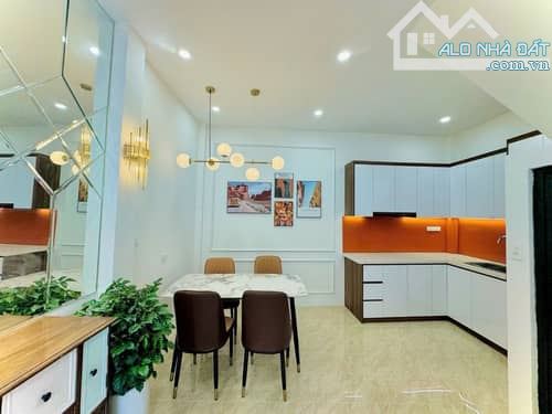 TRƯƠNG ĐỊNH NHÀ ĐẸP HAI THOÁNG, MẶT TIỀN RỘNG - 1