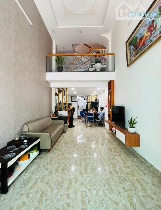 BÁN NHÀ ĐANG CHO THUÊ 18TRIỆU NGAY HUỲNH TỊNH CỦA,Q3-GIÁ:3,55TỶ/52m2(4x13m) - 1