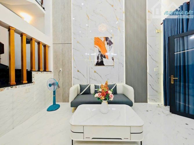 Siêu phẩm Nguyễn Phi Khanh - 13.6 TỶ - 80m² - 3 lầu - 6PN - 1