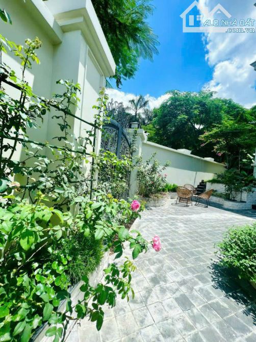 Biệt thự góc 2 mặt tiền– siêu phẩm trong lòng Thảo Điền,Q2 (17x23m) -3 tầng- 98tỷ về 90 tỷ - 1