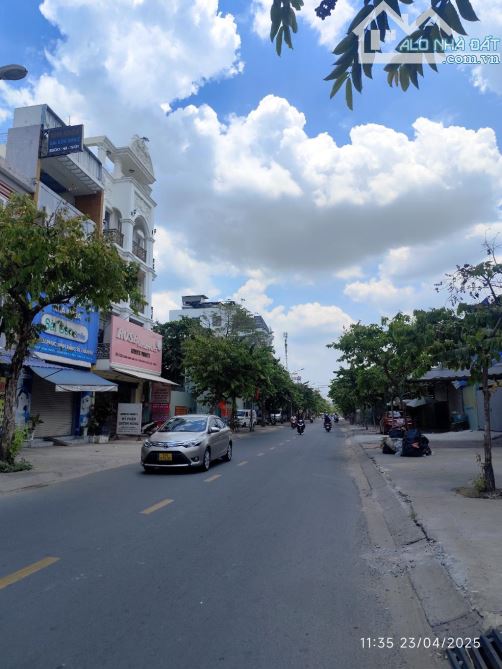 GẤP BÁN NHÀ HẺM 5M trường chinh, dt 128M2 × 3 TẦNG, tân hưng thuận, quận 12, giá siêu rẻ - 1