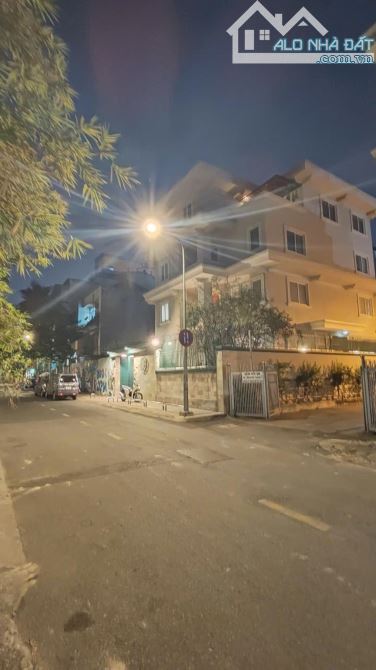 BIỆT THỰ MẶT TIỀN SIÊU ĐẸP - NGUYỄN THÀNH Ý- ĐA KAO-  Q. 1-DT: 12.5*19- 138 TỶ - 1