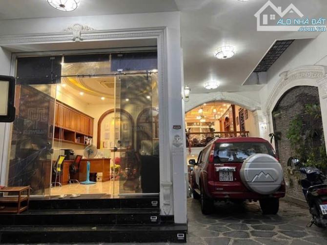 BIỆT THỰ ĐẲNG CẤP- NGANG BỀ THẾ 8M- FULL NỘI THẤT GỖ CAO CẤP NHẬP KHẨU - Đ. HUỲNH TẤN PHÁT - 1