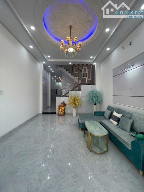 Bán nhà 3 tầng mới, Huỳnh Tấn Phát. 132m2 - Ngang 5m - xe hơi đậu trong nhà - Chỉ 7.x tỷ - 1