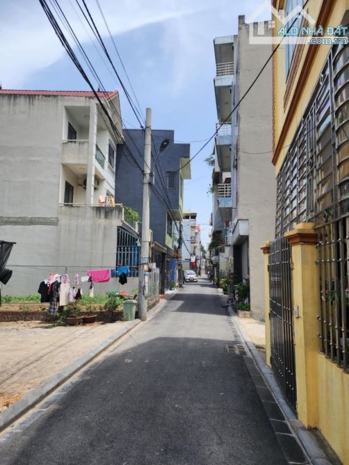 SIÊU PHẨM ĐẦU TƯ - NGÕ THÔNG, Ô TÔ 7 CHỖ VÀO NHÀ - PHÂN LÔ, DÂN TRÍ CAO - 1
