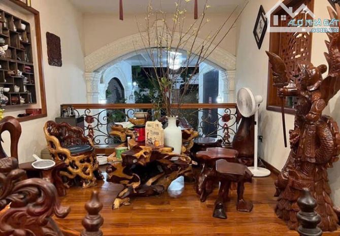 BIỆT THỰ ĐẲNG CẤP- NGANG BỀ THẾ 8M- FULL NỘI THẤT GỖ CAO CẤP NHẬP KHẨU - Đ. HUỲNH TẤN PHÁT - 12