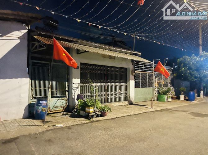 Cực Hiếm- Nhà - 160m2- 6.1 x 26- Gía Chỉ : 5.9 TỶ -Bùi Văn Ngữ - Hiệp Thành – Q12 - 2