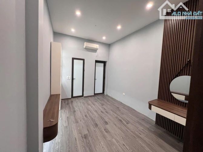 BÁN NHÀ NGÕ HOÀ BÌNH 2 - LÔ GÓC 2 THOÁNG - 3 BƯỚC CHÂN RA Ô TÔ - 23mX4 TẦNG - 5 TỶ - 2