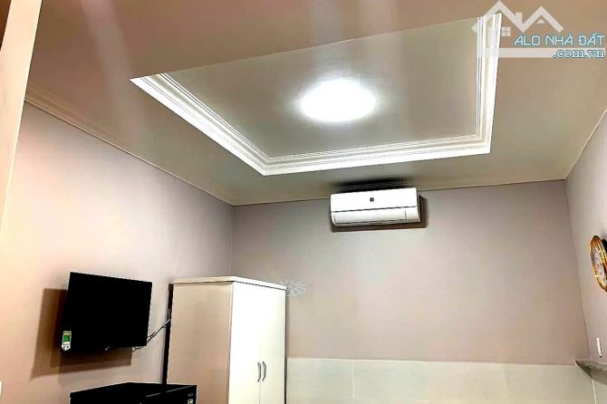 PHÚ NHUẬN, P.3, BÁN GẤP TÒA NHÀ  6 TẦNG, 10 PHÒNG KINH DOANH, SÁT MẶT TIỀN ! - 2