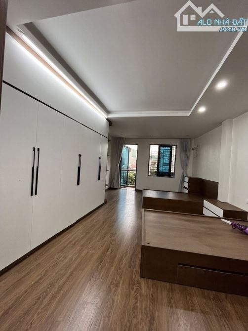 NHÀ NGUYỄN KHOÁI - 43/64M2 - 6 TẦNG - GARA ÔTÔ - KINH DOANH - NGÕ THÔNG - 9.8 TỶ - 2