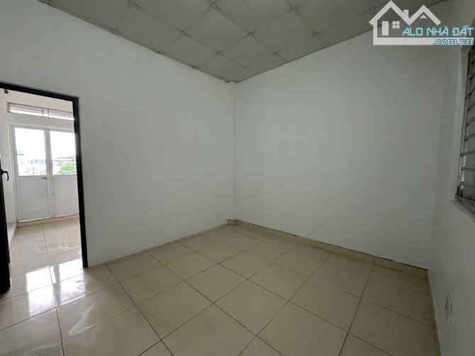 CẦN BÁN CĂN NHÀ 3 TẦNG NGÕ THÔNG Ô TO ĐI ĐƯỢC PHỐ VŨ HỰU -TP HẢI DƯƠNG - 2
