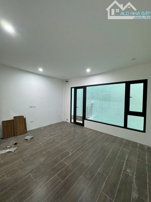 Minh Khai oto tránh nhà xây mới 7 tầng có thang máy , kd cực tốt . Vị trí đi lại thuận lợi - 2