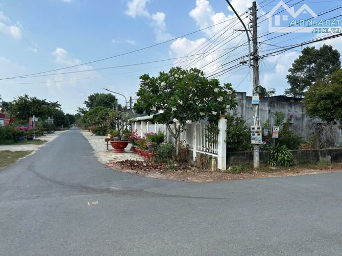 Bán nhanh Lô đất mặt tiền đường Hải Thượng Lãn Ông, trung tâm thị trấn Tân Châu, Tây Ninh - 2