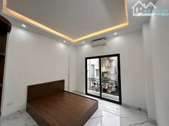 BÁN NHÀ NGỌC LÂM - 8.X TỶ - 43M2 - MT4M - 5 TẦNG - 4 PN - Ô TÔ - GIẢM GIÁ SỐC - 2
