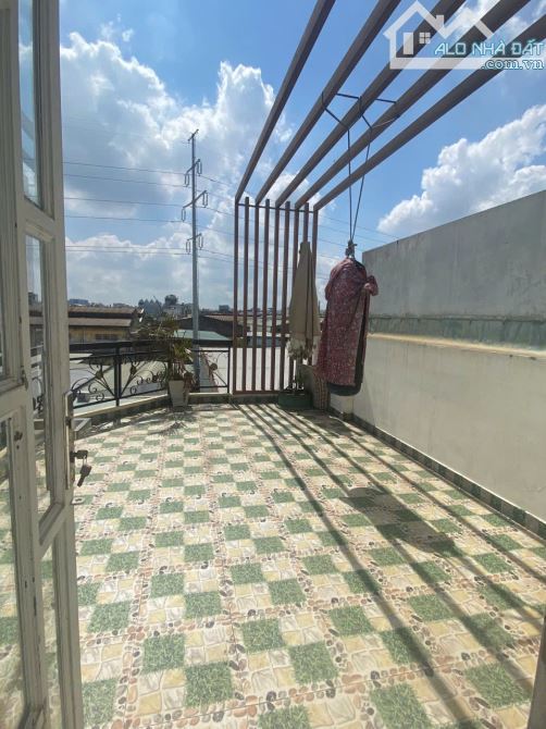 🏘️ Bán Gấp Căn Nhà Góc 2 Mặt Tiền – Tiềm Năng Kinh Doanh Cao - 2