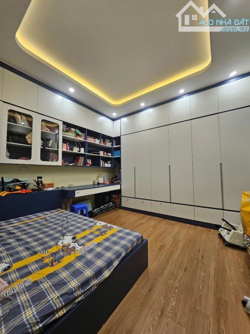 SIÊU PHẨM ĐỊNH CÔNG - 4 TẦNG XÂY MỚI - GẦN Ô TÔ - LÔ GÓC - FULL NỘI THẤT - SỔ VUÔNG. - 2