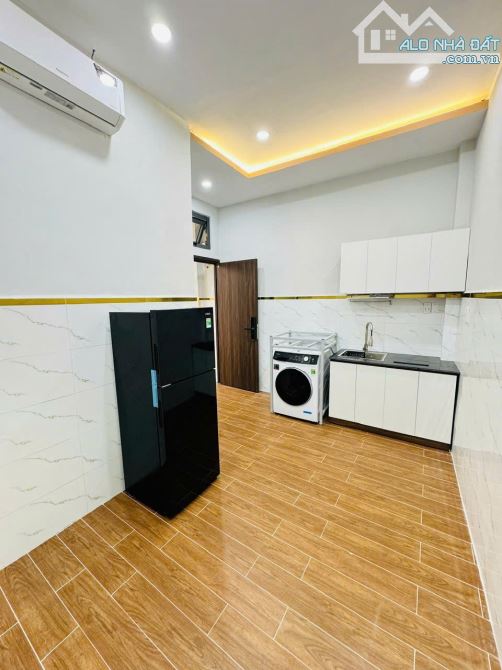 Bán căn hộ dịch vụ cao cấp đường Lạc Long Quân, P3, Q11 - 2