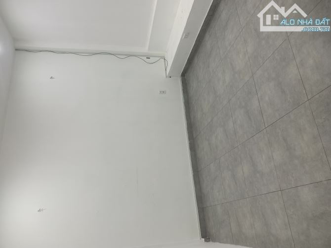 Cho thuê mặt tiền Bàu Cát Đôi Tân Bình, 4 x 18m trệt 2 lầu giá 32tr - 2