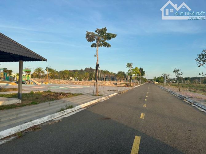 Bán gấp nền đất 133m² sổ hồng riêng ở đường số 28 Hòa Long Bà Rịa giá 1ty XXX