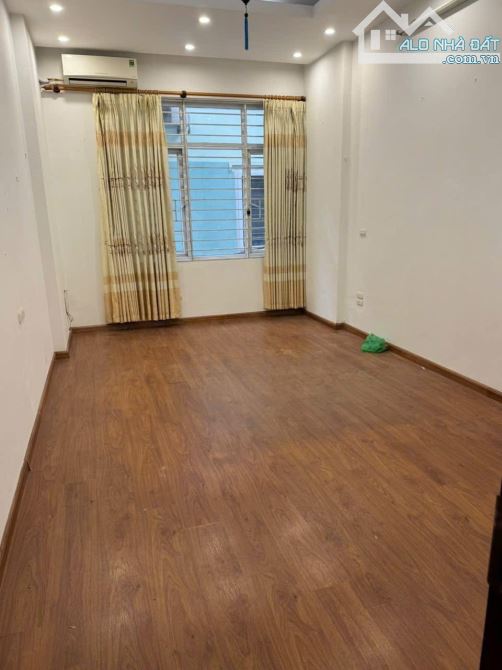Bán nhà phân lô phố Cầu Giấy - Ô Tô - Dòng Tiền - 60m2 18 Tỷ - 2