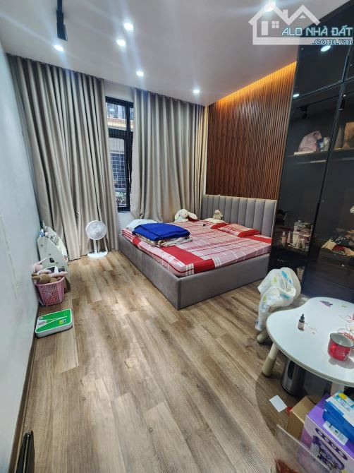 NHÀ 57M2*5T TRƯƠNG ĐỊNH, GARA, MỚI ĐẸP CHỈ 13,9 TỶ - 2