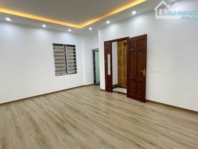 8.75 tỷ nhà Pháo Đài Láng Đống Đa mới tinh 60m ra ô tô 6 tầng thang máy 36m2, ở + cho thuê - 2